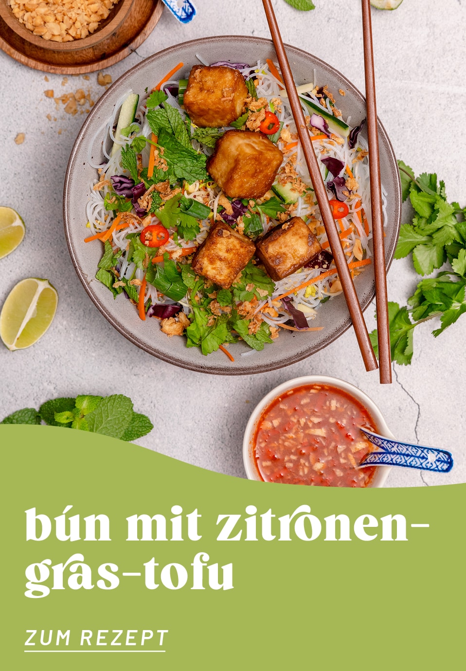 Bún – vietnamesischer Reisnudelsalat mit Zitronengras-Tofu