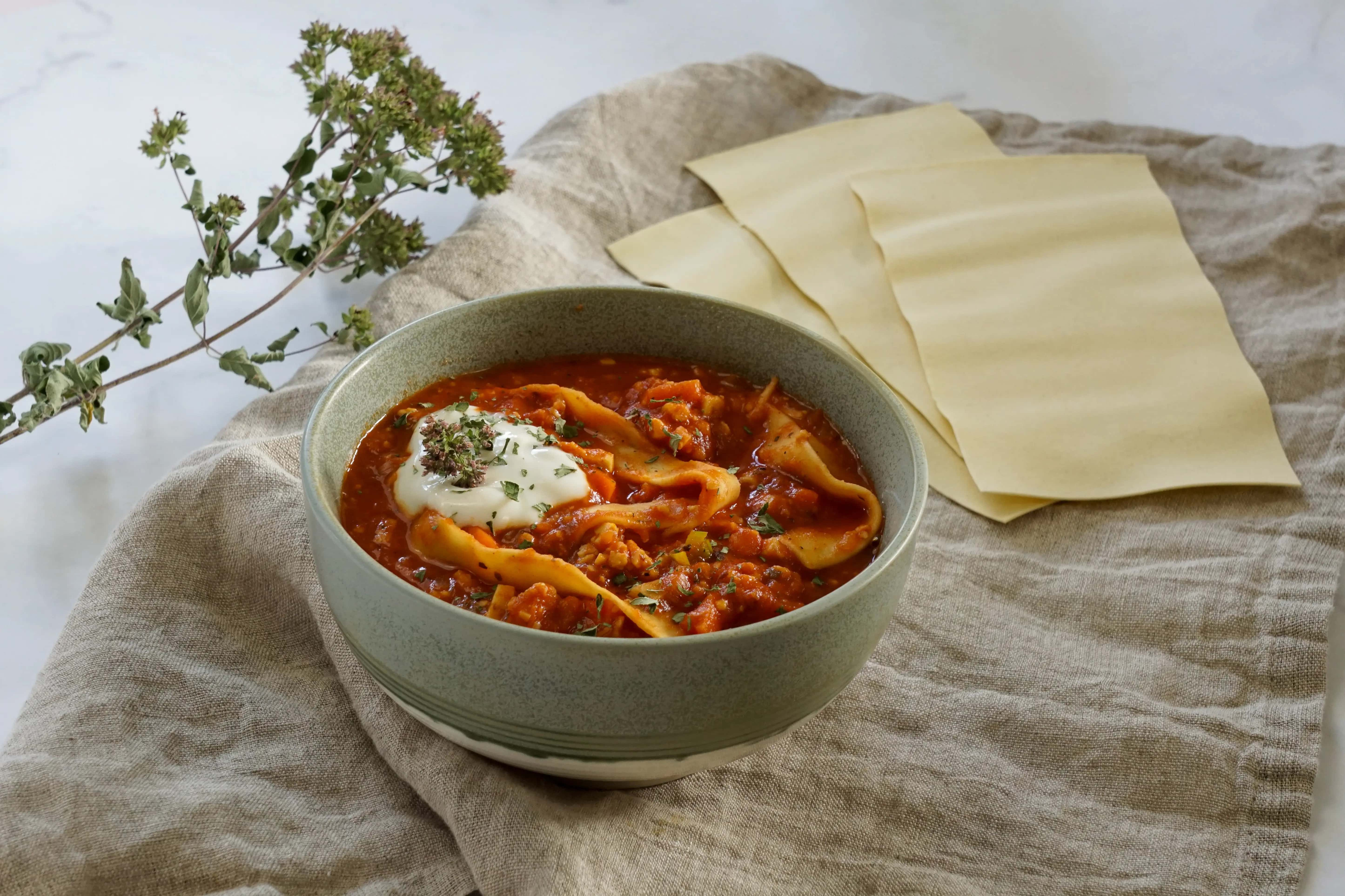 Lasagne-Suppe mit Tempeh